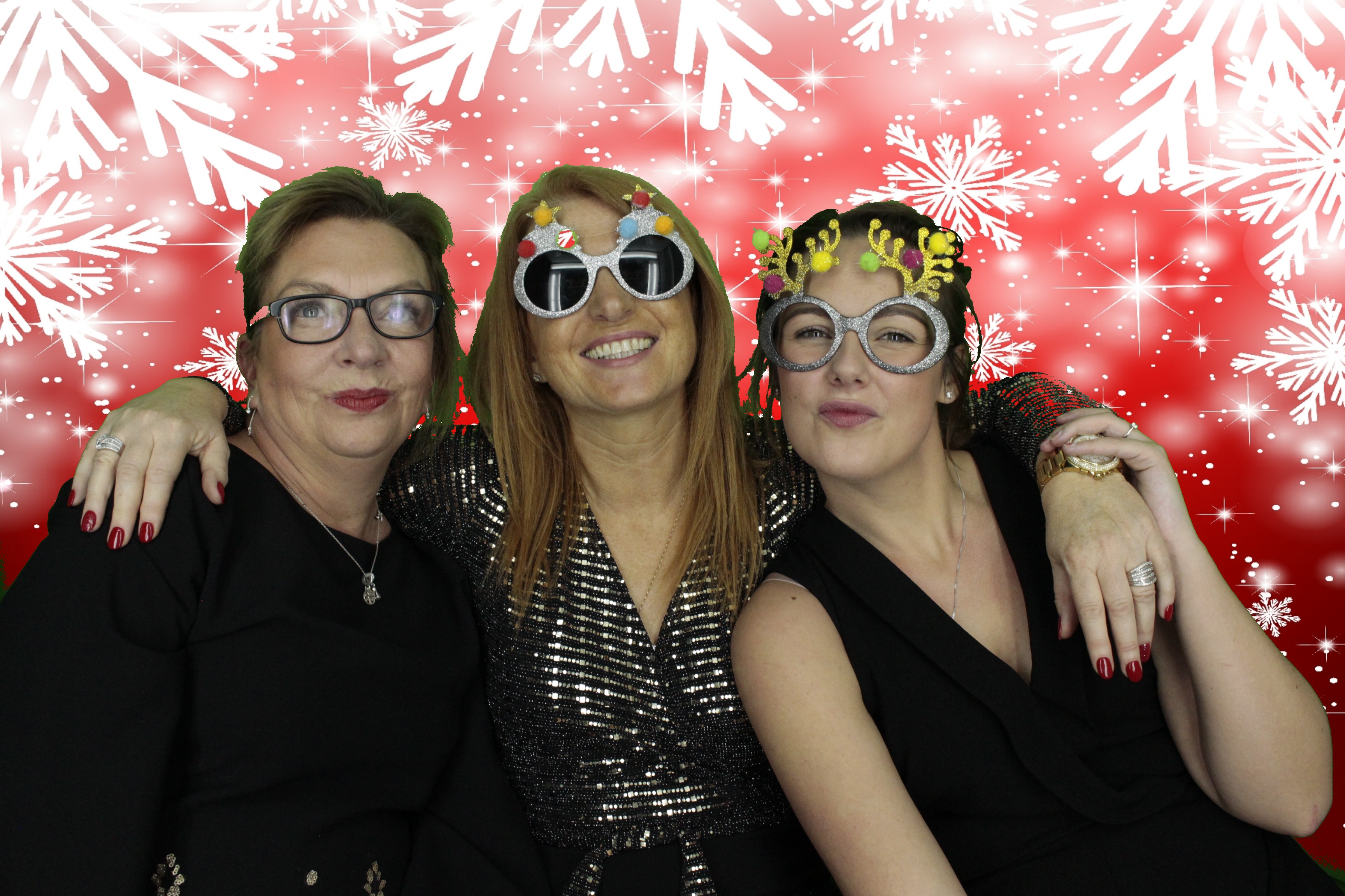 Silvermere Christmas Party | View more photos from the event at gallery.myphotoboothexperience.co.uk/u/MyPhotoBoothExperienceLtd/Silvermere-Christmas-Party-3